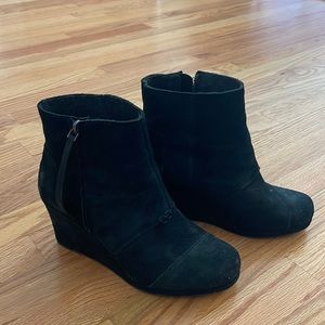 Tom’s wedge booties 8 1/2